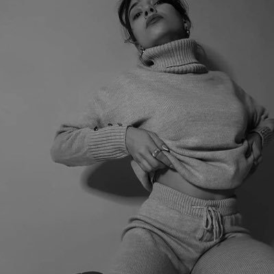 Nsfw account 💋 mommy play 💋 18+ account 💋 if you’re under 18 don’t interact • none of the content is mine • soft and hard kinks, no tw. • fantasy based acc.