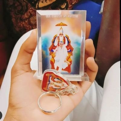 das26426202's profile picture. ♛ ꧁💖💞༒𓆩Official account𓆪༒💕💖꧂⁣♛
Follower of Sant Rampal Ji Maharaj꧁❤•༆
Doing right worship according to holy books˚₊· ͟͟͞͞➳❥
100% follow back༺♥༻✧
GOD LOVER