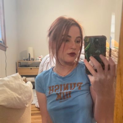 slvxplth's profile picture. que será será // queer