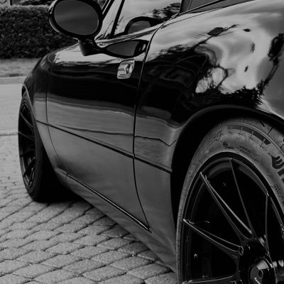 bratb2_'s profile picture. 