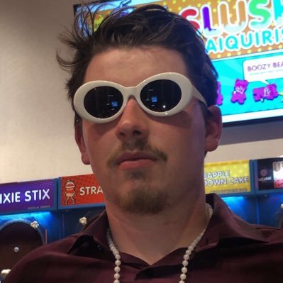 83% MD, fried chicken evangelist, Helen Keller advocate, real sports journalist @CollegeBaseCNT, 2x-alum of Mississippi State. DMs open to discuss animals.