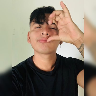 cambi_f's profile picture. “Amar es esperar el tiempo que sea necesario.”