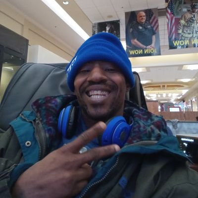 Hi my name is Justin Butler sr I'm 40yrs old im happily married to my wife Briana Adams Butler we have 2 kids and 4 dogs