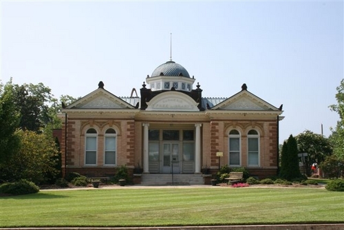 Founded in 1905 as the oldest Carnegie library in South Carolina. Also the library for @uscunion!