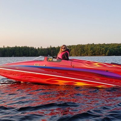 country kinda girl • drag boat racer