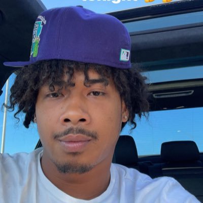 Tybnolimit's profile picture. If it don't make no dollars it don't make no sense .