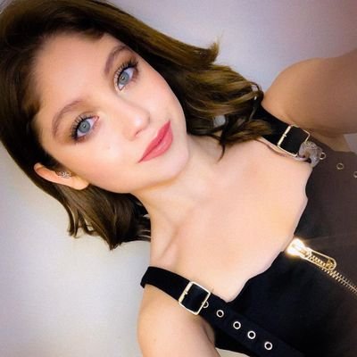 aepsevilla's profile picture. 18 years old, #stancamila
🦋
Tu mirar me abriga desde el viento
