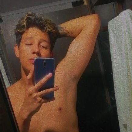 rrekz7's profile picture. Soy un parecero bién Chimba 👀👀