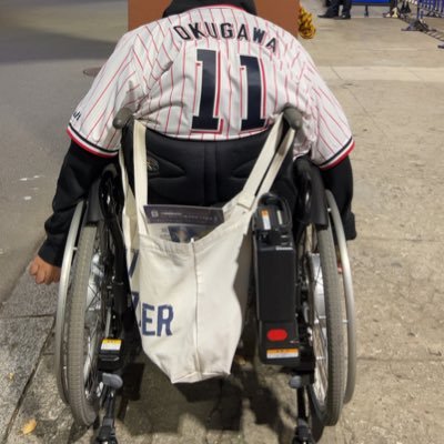 showg1983's profile picture. 好きなもの⚽️マリノス、⚾︎スワローズ⚾️、🏈学生スポーツ、🐭ディズニー、🏊‍♂️としまえん、📱モンスト、🎦映画、ニコ生。 ♿️車椅子♿︎に乗って、🚃わりとどこでも行きます。