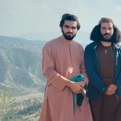 وېښتانو کې چې دې سپین راپیدا شول؛ پوه شه چې ځینې هیلو دې کفنونه واغوستل!