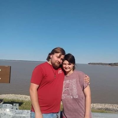 TJP44342827's profile picture. I am married to a beautiful girl I love her so much