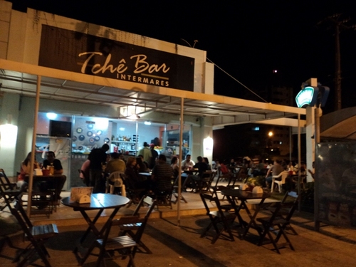 Cerveja gelada, petiscos, futebol, boa música, tudo em um só lugar!