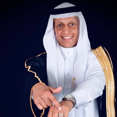 لا تقم باعتياد نفسك على الشكوى فيزداد همك ، ولكن اعتاد على الحمد تزداد سعادتك