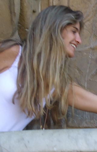 suzaneleal's profile picture. 