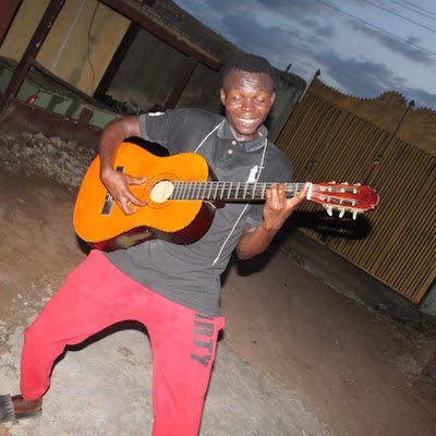 Am a full time musician
and am part of
https://t.co/gbggLk9ct8