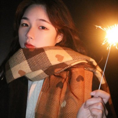 AwayPingzi2002's profile picture. 爱拍照的女孩，web3 dc-Away✨#7427