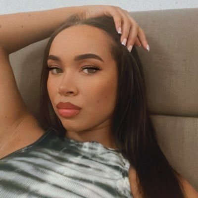 _CiaraLouisee's profile picture. just here to retweet