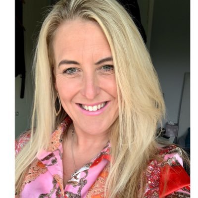 proud mama ❤️ studying@LeedsTrinity. lover of books, the sea, gardening, astrology,crystals,nature,meditating & laughter. Passionate about animals. #LFC. #wales