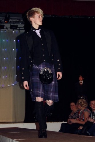 luisjbdouglas's profile picture. So i'm Luis, grew up in Scotland, moved to America to skate - eh not much really else, isnt that a great incentive to follw me? thought so.