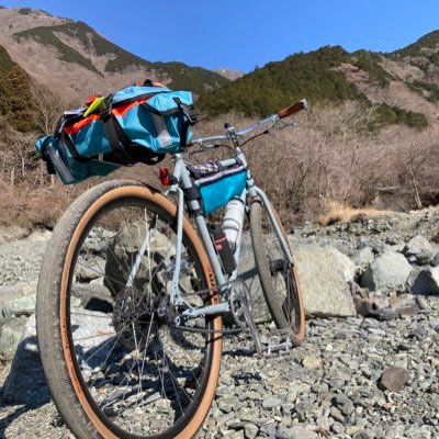Pep cycle NS-S1 と通勤用にGIANT gravier に乗っています。どちらもシングルスピードで乗っています。最近は楽器(ベース)関係の事も少し呟きます…。