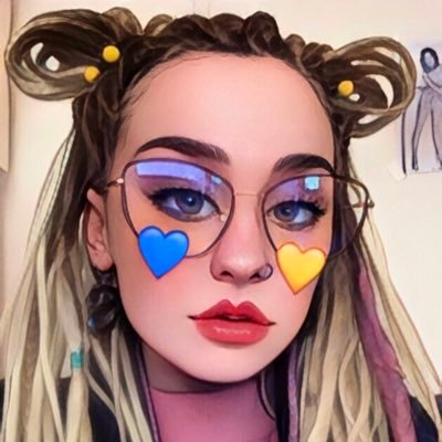 Нацистка, бандерівка та наркоманка🥵