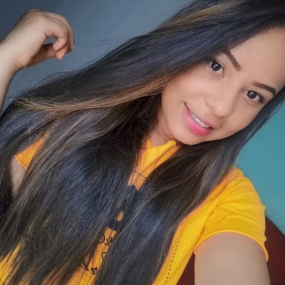 Julianasouuza22's profile picture. A essência do verdadeiro arrependimento é não fazer determinada 🍃