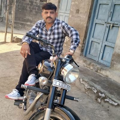 NIRAJKALARIYA01's profile picture. @NIRAJ KALARIYA