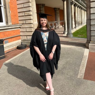 21 | a lil welsh girl 🏴 | Drama Graduate @royalholloway 🎭