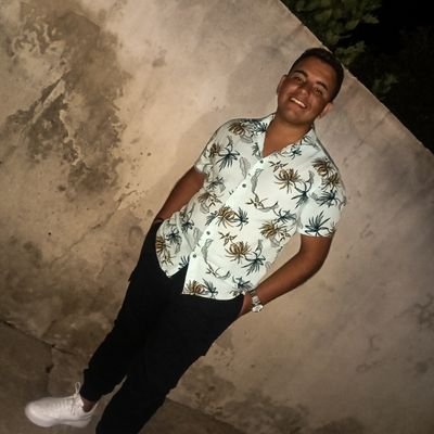 FRAN__SCARAFONI's profile picture. you don't need someone to complete you just to accept you as you are💫🙌😉