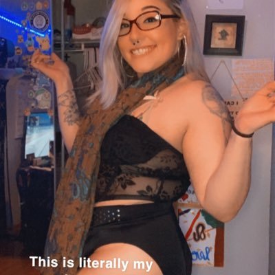 Paige_Bridgett's profile picture. @martyfrombowlin I love , frogs , cats nicotine tattoos & marijuana  #basshead #gudvibrations🤙