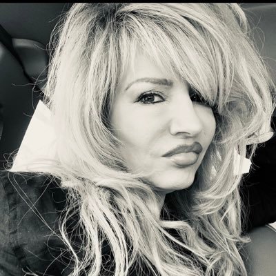 SonyaGoodrich's profile picture. hello! I live in LA and I am a visionary! surrounding myself with those who are courageous to go where others are afraid to tread! peace!  https://t.co/FvbSETAEjZ