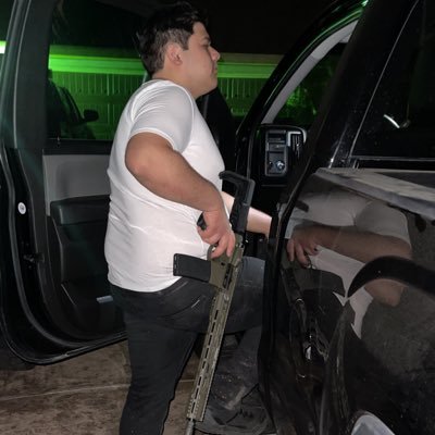 Adrianflxx's profile picture. 🤠