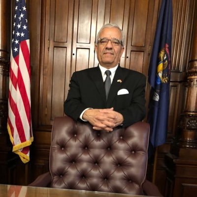 AbdulhakemA's profile picture. التوجيه والارشاد الاجتماعي والاسري,أستاذ محاضر في العلوم الانسانية والادارة والعلوم السياسية ، خبير في العمل القنصلي وقوانين الهجرة والعلاقات الدولية.