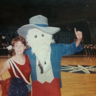 tonicarolann's profile picture. 