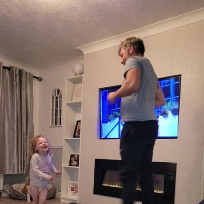 JohnnyH219's profile picture. 