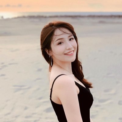 Eileen85888751's profile picture. Mercedes-Benz's mustang makes you forget your injury.