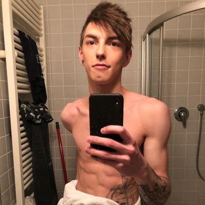 Beno never, ever thought of getting a tattoo whilst growing up, but the sudden death of his closest friend led him to have a rose inked on his side in the guy’s