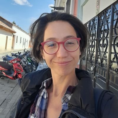 patita_sp's profile picture. Me gusta el café y viajar.
Profesión: Contador Público