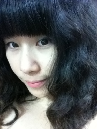 wohuxini's profile picture. 책읽고 나눠주기/ 뮤지컬 보고 허할땐 연극으로 채우기/그 나라 언어를 모르면 여행가지 않겠다는 이상한 고집/ 언어/ 쇼핑뇌/ 술마실땐 원샷이 아닌 드라이(잔을 말려라! )/ 당분간 제주도민^^