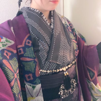 minazuki007's profile picture. 成人済みのオタク&バンギャルの雑多垢です。着物/音楽/漫画/にじさんじ(🤡🎈)/ちょっぴり格ゲー(KOF、餓狼)/テニプリ関係  オタ話したり日常話だったり。無言フォロー失礼いたします。