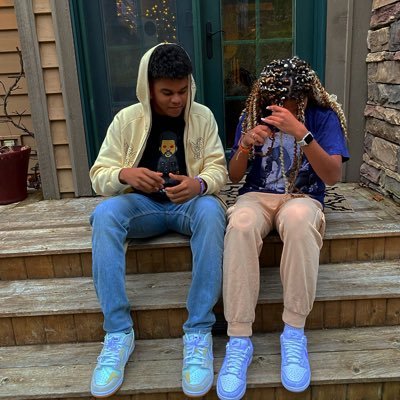 🙇🏽‍♂️
