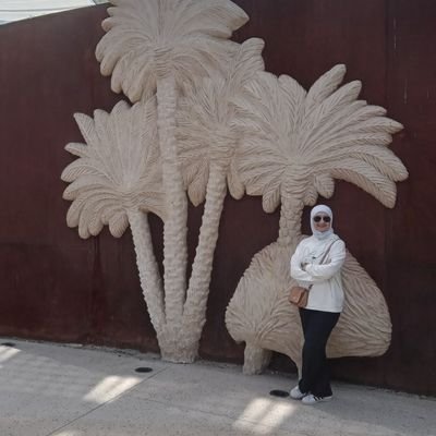 safaabadih's profile picture. Painter, Book Illustrator, Trainer, 26 yrs experience founding the arts department at HHHS, PYP/MYP art teacher at AGS- Sharjah,& Owner of "Welcome to Art-land"