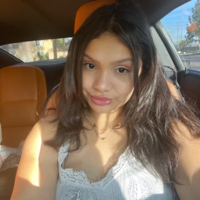 Melloronii's profile picture. come slide