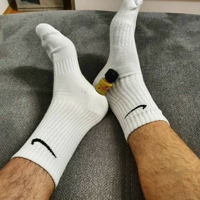 🏳️🌈
Schaue mir gerne geile Männer an. Bin immer für einen Chat zu haben. Mag es heimlich Kerle zu fotografieren.
#gay #gayspy #gaybulge 🧦🩲