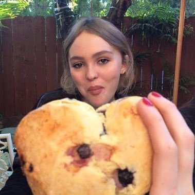 7ofevelyn's profile picture. ‘tis the damn season