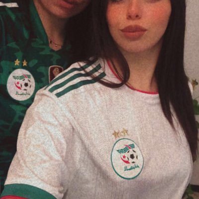 YasmineZemour's profile picture. 