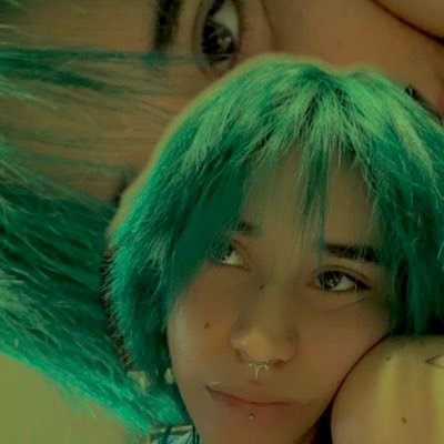 EeXuh's profile picture. alright mom i cleaned my room now can i please black out with the boys this weekend