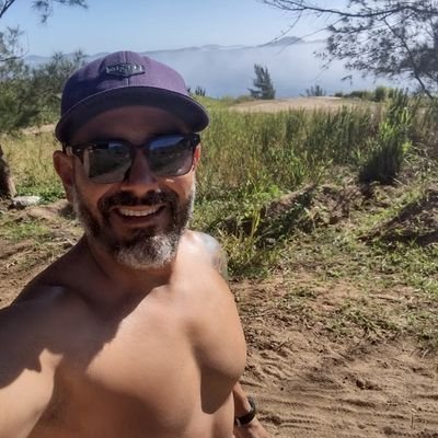 IniestaElton's profile picture. 