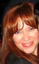 Ni viuda ni vicepresidenta. Generalista. Adicta al marketing, la comunicación y la investigación. Linda, alta y pelirroja. Simple, consciente y feliz.