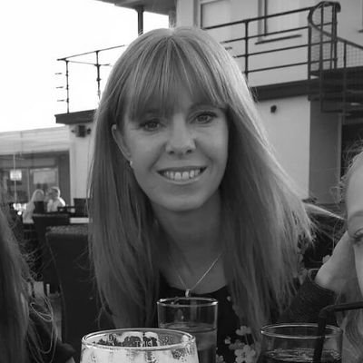 Mum of 3, hospitality worker, kindness costs nothing, cat & dog fan